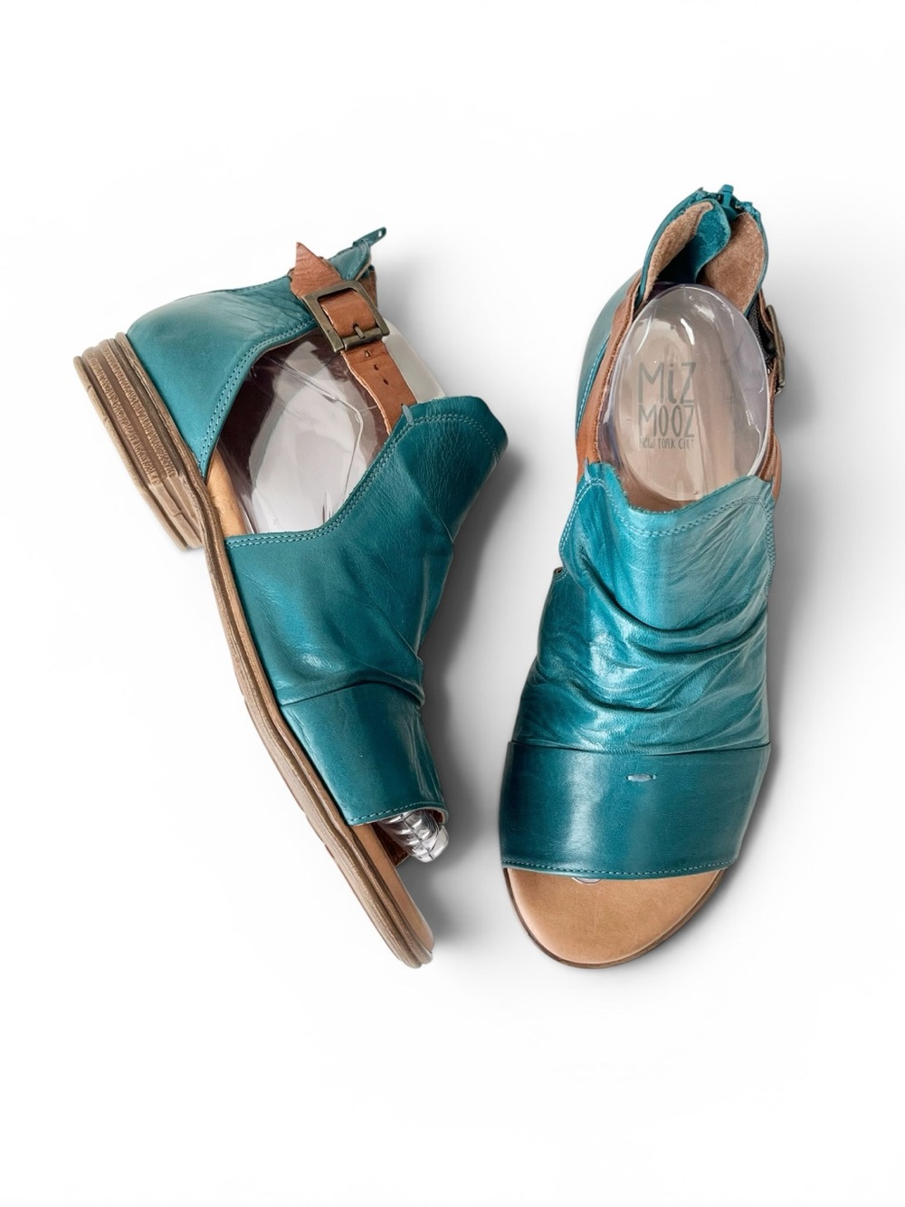 Miz Mooz Dipper ope toe leather sandals teal 39 US 8